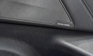 BMW 5 Series 530e M Sport Head Up Display Harman Kardon Rev Camera Comfort Access  10