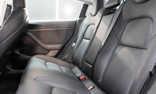 Tesla Model 3 Long Range, Heat Pump, Heated Steering Wheel, Pano Roof, Black Interior 7
