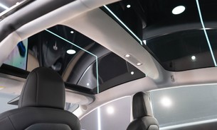 Tesla Model 3 Long Range, Heat Pump, Heated Steering Wheel, Pano Roof, Black Interior 8