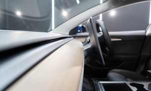 Tesla Model 3 Long Range, Heat Pump, Heated Steering Wheel, Pano Roof, Black Interior 10