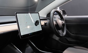 Tesla Model 3 Long Range, Enhanced Autopilot, Auto Lane Change, Navigate on Autopilot 11