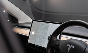 Tesla Model 3 Long Range, Enhanced Autopilot, Auto Lane Change, Navigate on Autopilot 15