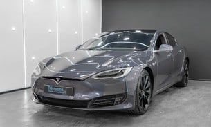 Tesla Model S Performance Ludicrous +, Sub Zero, Hi Fidelity, Adaptive Air Suspension  3