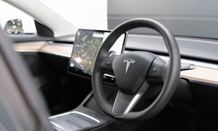 Tesla Model 3 Long Range, Enhanced Autopilot, Heat Pump, Heated Steering Wheel< Pano Roof 16