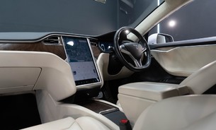 Tesla Model S  P100D Enhanced Autopilot Sub Zero Pack Opening Pano Sunroof Smart Air Susp 2