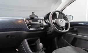 Volkswagen e-up! ONLY 340 Miles! Rev Cam, Cruise Control & Lane Keeping, Heated Front Seats 2