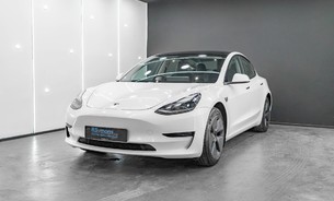 Tesla Model 3 Standard Range Plus, Low Mileage, LFP Battery, Pano Roof, Black Interior 3