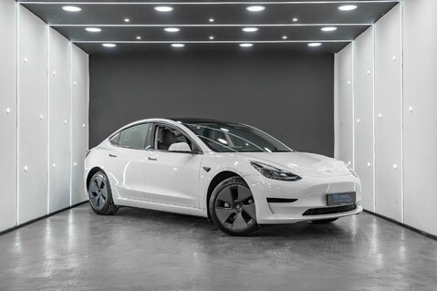 Tesla Model 3 Standard Range Plus, Low Mileage, LFP Battery, Pano Roof, Black Interior 