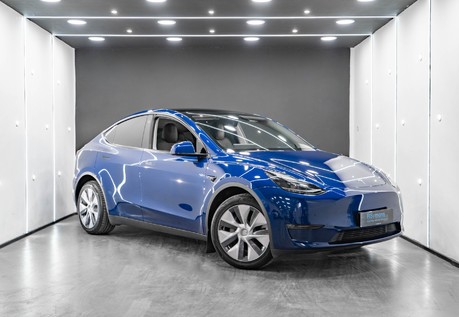 Tesla Model Y Long Range One Owner Premium Sound Panoramic Roof Parking Sensors VAT Q