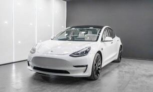 Tesla Model 3 Performance, White interior, Panoramic Roof, Track Mode, Heat Pump 5