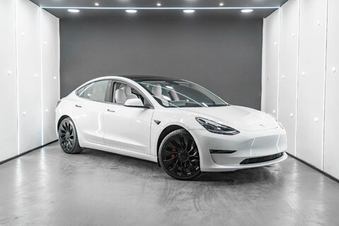 Tesla Model 3 Performance, White interior, Panoramic Roof, Track Mode, Heat Pump 