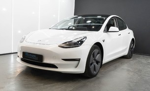 Tesla Model 3 Long Range One Owner Heat Pump Panoramic Roof Parking Sensors VAT Qually 5