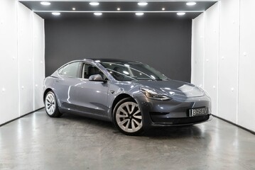 Tesla Model 3 Standard Range Plus, One Owner, 19'' Sport Wheels, Heated Steering Wheel