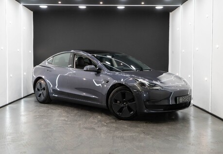 Tesla Model 3 Long Range, Heat Pump, Heated Steering Wheel, Pano Roof, Black Interior