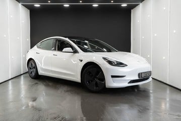 Tesla Model 3 Standard Range Plus, Later Larger 60kWh Battery with Ryzen Chip, One Owner