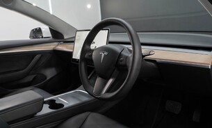 Tesla Model 3 Standard Range Plus, Later Larger 60kWh Battery with Ryzen Chip, One Owner 6