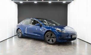 Tesla Model 3 Long Range, Heat Pump, Heated Steering Wheel, Pano Roof, VAT Qualifying 1