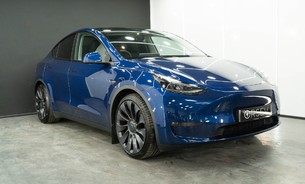 Tesla Model Y Performance, Black Interior, Panoramic Roof, Heated Seats, Track Mode 3