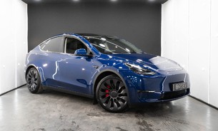 Tesla Model Y Performance, Black Interior, Panoramic Roof, Heated Seats, Track Mode 1