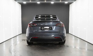 Tesla Model Y Performance Black Interior Panoramic Roof Heated Seats and Steering Wheel 19