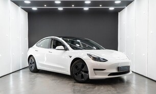 Tesla Model 3 Long Range Heat Pump Heated Steering Wheel Pano Roof Black Interior 1