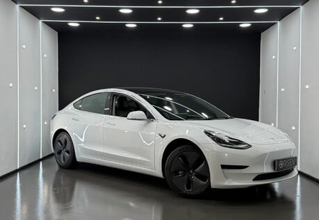 Tesla Model 3 Standard Range Plus, Pano Roof, Black Interior, VAT Q