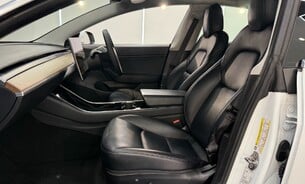 Tesla Model 3 Standard Range Plus, Pano Roof, Black Interior, VAT Q 5