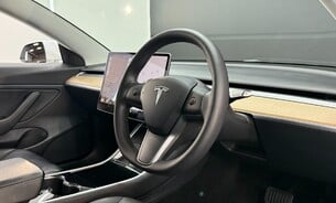 Tesla Model 3 Standard Range Plus, Pano Roof, Black Interior, VAT Q 10