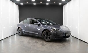 Tesla Model 3 Long Range, Heat Pump, Heated Steering Wheel, Pano Roof, Black Interior 1