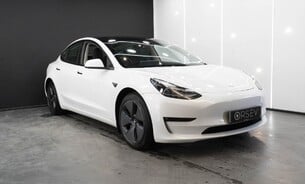 Tesla Model 3 Long Range, Heat Pump, Heated Steering Wheel, Pano Roof, Black Interior 3