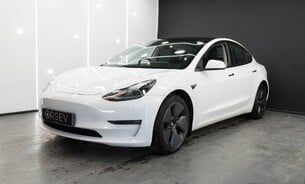 Tesla Model 3 Long Range, Heat Pump, Heated Steering Wheel, Pano Roof, Black Interior 5