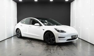 Tesla Model 3 Long Range, Heat Pump, Heated Steering Wheel, Pano Roof, Black Interior 1