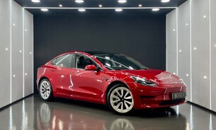 Tesla Model 3 Standard Range Plus, 19" Sport Whees LFP Battery Heat Pump Pano Roof VAT Q 1