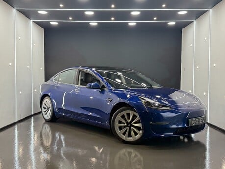 Tesla Model 3 Long Range Enhanced Autopilot 19'' Sport Wheels Heat Pump