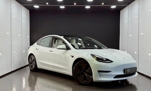 Tesla Model 3 Long Range, Tow Bar, White Interior, One Owner, Heat Pump, Power Frunk  1