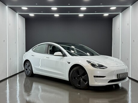 Tesla Model 3 Long Range, Heat Pump, Adaptive LED Headlights, Pano Roof, Black Interior