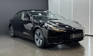 Tesla Model 3 Long Range, Heat Pump, Solid Black, Adaptive LED Headlights, Panoramic Roof 4