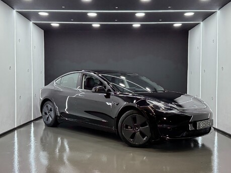 Tesla Model 3 Long Range, Heat Pump, Solid Black, Adaptive LED Headlights, Panoramic Roof