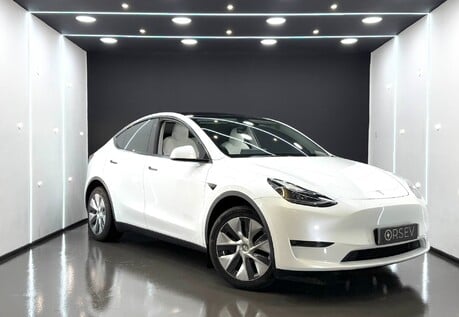 Tesla Model Y Long Range, White Interior, Enhanced Autopilot, Parking Sensors, Heat Pump