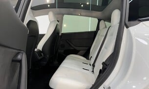 Tesla Model Y Long Range, White Interior, Enhanced Autopilot, Parking Sensors, Heat Pump 12