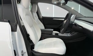 Tesla Model Y Long Range, White Interior, Enhanced Autopilot, Parking Sensors, Heat Pump 10