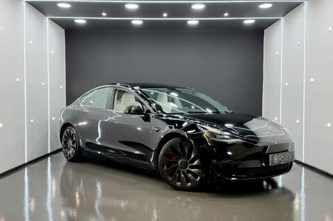 Tesla Model 3 Performance, White interior, Solid Black, Heat Pump, 21" Uberturbine Wheels 