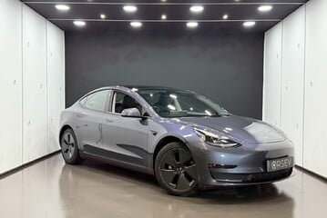 Tesla Model 3 Long Range Heat Pump Heated Steering Wheel Pano Roof Black Interior VAT Q