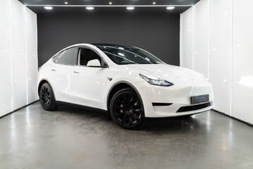 Tesla Model Y Standard Range Plus, 20" Induction Alloys, One Owner, Panoramic Roof, VAT Q