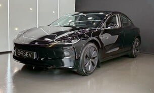 Tesla Model 3 RWD Solid Black, Ambient Lighting, Panoramic Roof, Black Interior 9