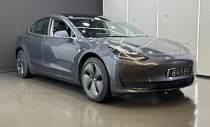 Tesla Model 3 Long Range, One Owner, Premium Sound, Black Interior, Panoramic Roof 7