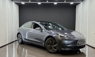 Tesla Model 3 Long Range, One Owner, Premium Sound, Black Interior, Panoramic Roof 1