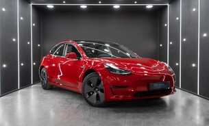 Tesla Model 3 Long Range, Heat Pump, Heated Steering Wheel, Pano Roof, Black Interior 1