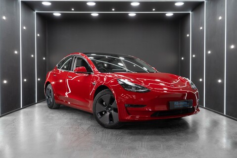 Tesla Model 3 Long Range, Heat Pump, Heated Steering Wheel, Pano Roof, Black Interior 