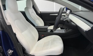 Tesla Model 3 Long Range, White Interior, Heat Pump, Heated Steering Wheel, Pano Roof 10